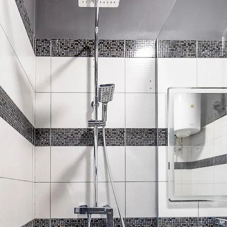 Lejlighed 2br At New Bazaar - Tirana