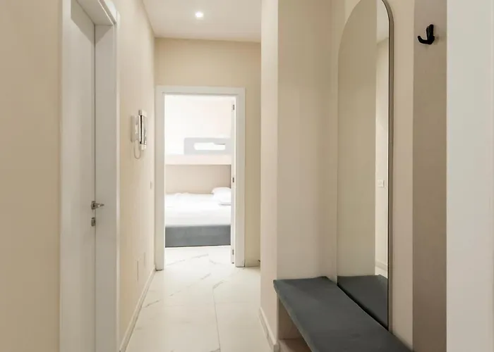 2br At New Bazaar - شقة تيرانا