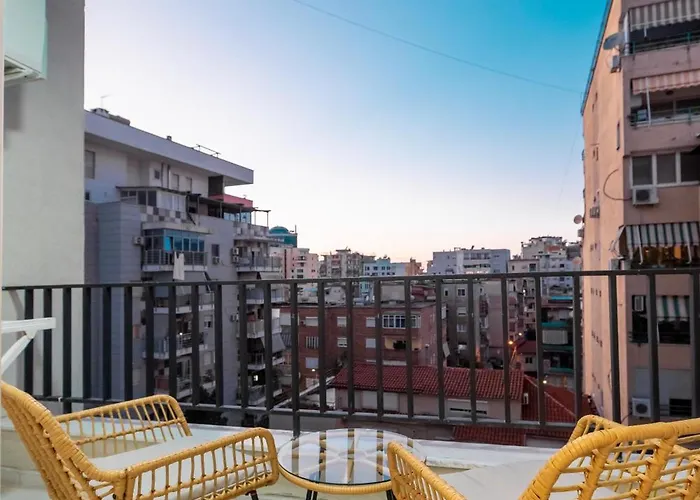 2br At New Bazaar - Lejlighed *