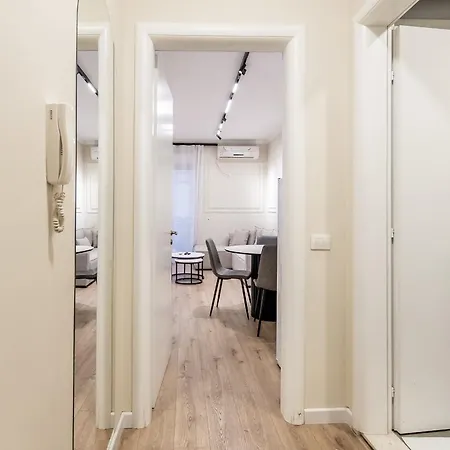 Lejlighed Ts Modern 2br At New Bazaar - Tirana